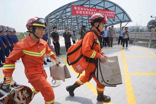 乔治：我们还在努力解锁4巨头的真正潜力 一旦搞清楚那将会很恐怖